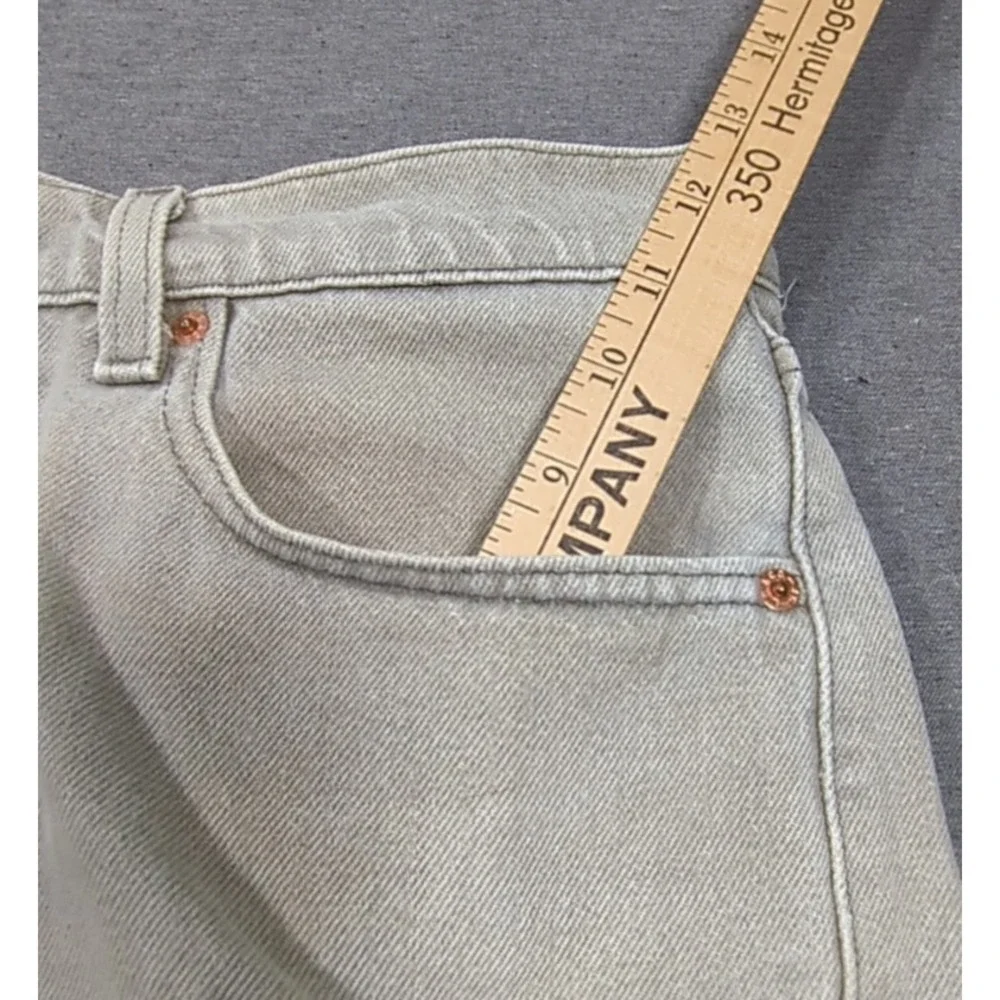 Vintage Levi's 550 Shorts Gray Faded & Stained Relaxed Men W33 L30 USA Red Tab e